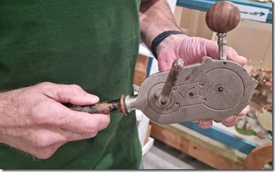 4KZTD83_The_mechanical_device_with_a_hand_held_crank_appeared_to_be_from_the_early_twentieth_century_and_its_online_research_indicated_it_was_a_Victorian_era_vibrator_Samantha_Gee_jpg 4KZTD83_The_mechanical_device_with_a_hand_held_crank_appeared_to_be_from_the_early_twentieth_century_and_its_online_research_indicated_it_was_a_Victorian_era_vibrator_Samantha_Gee_jpg